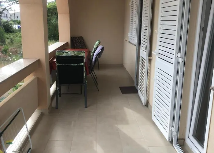Very Spacious - Fully Air Conditioned - Nearby Bus Station * 维尔