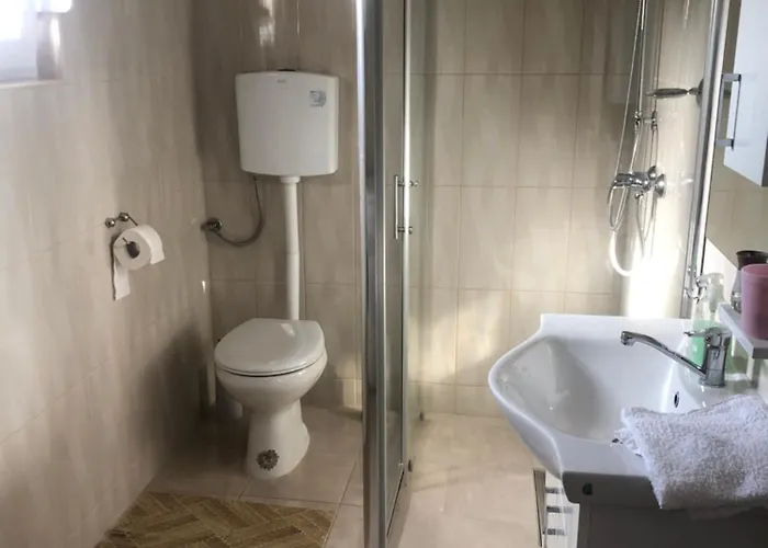 公寓 Very Spacious - Fully Air Conditioned - Nearby Bus Station