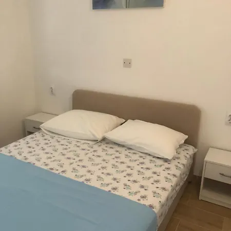 Nearby Bus Station Apartment Vir