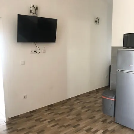 Nearby Bus Station Apartment *